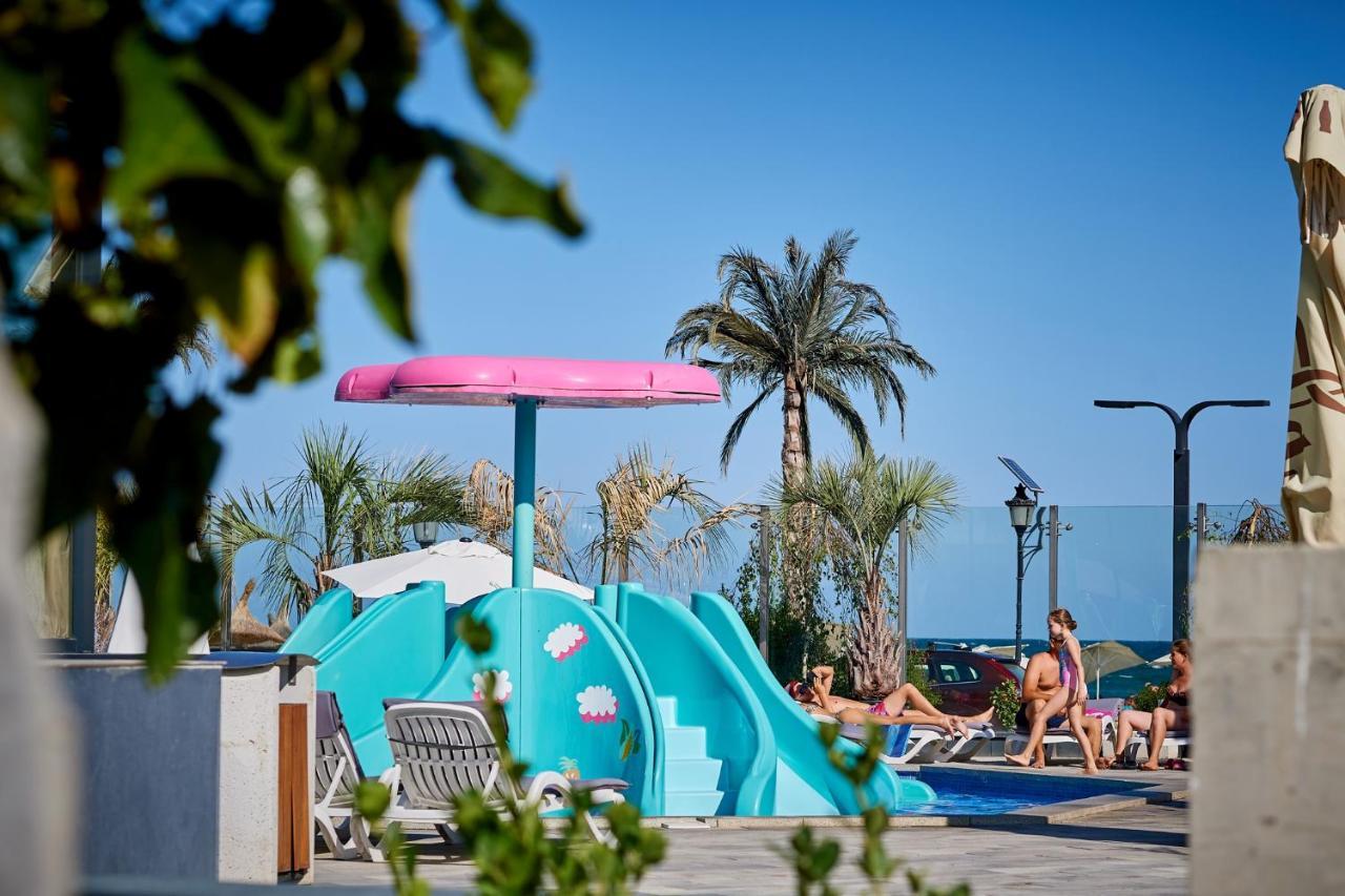 Sunrise King Studio Spa N Pool Beach Resort Неводарі Екстер'єр фото